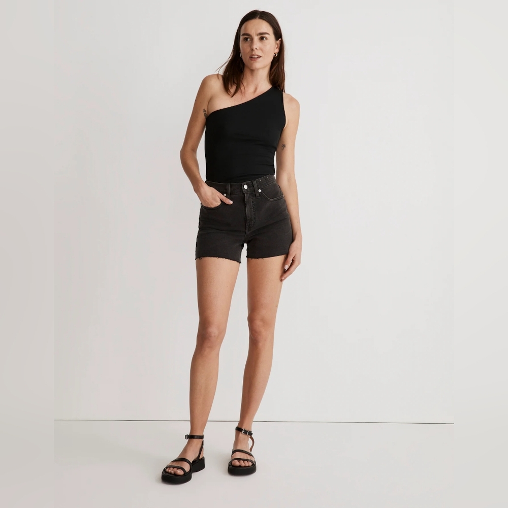 Madewell High Rise denim shorts in lunar wash, size 24 NWOT